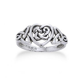 Sterling Silver Celtic Trinity Knot Heart Ring - Silver Insanity